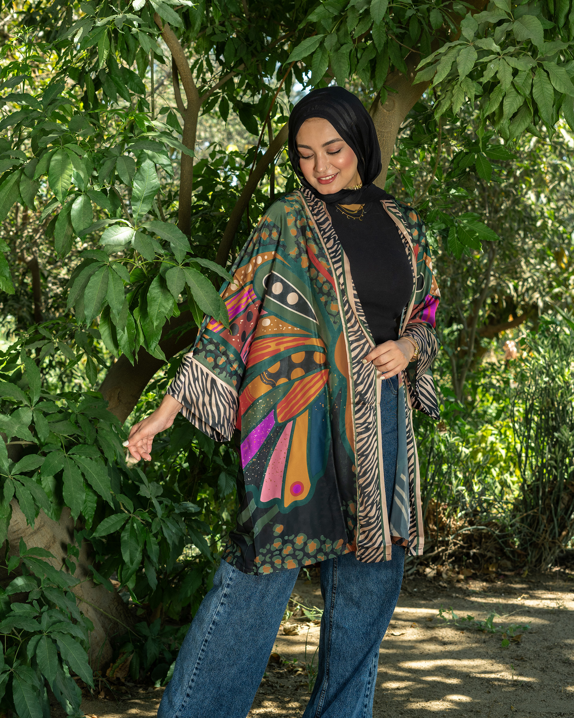 vibrant wings Satin kimono - Image 2