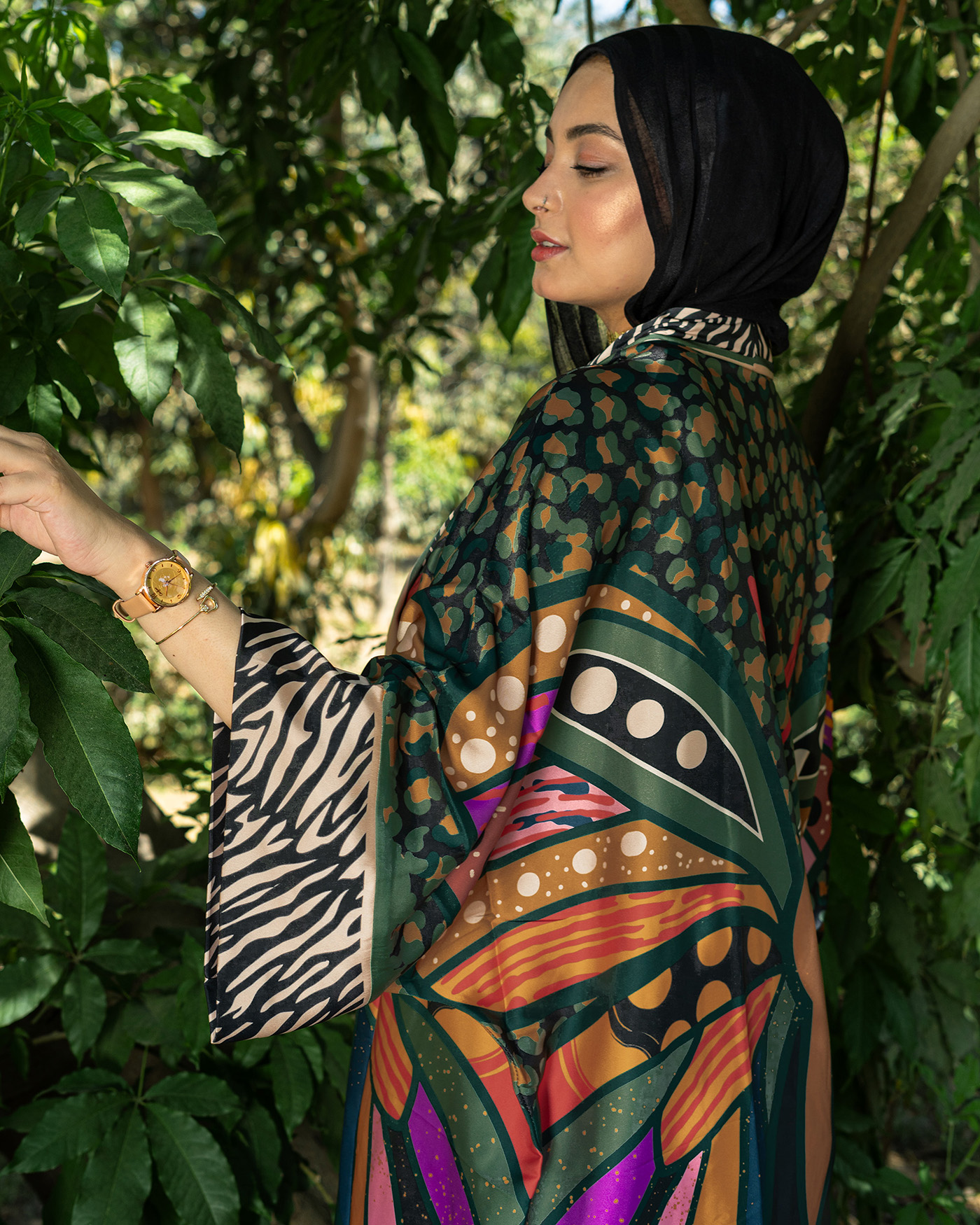 vibrant wings Satin kimono