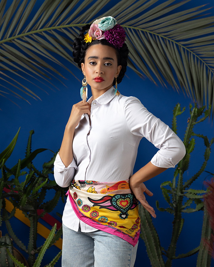 FRIDA SQUARE Scarf - Satin - Image 6